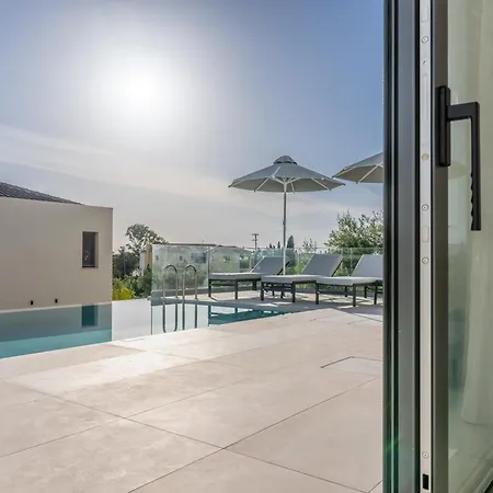 Nefeli - Elysian Kefalonia , 2 Min Walk From The & Brand New 2024