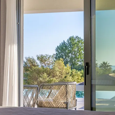 Villa Nefeli - Elysian Kefalonia , 2 Min Walk From The & Brand New 2024
